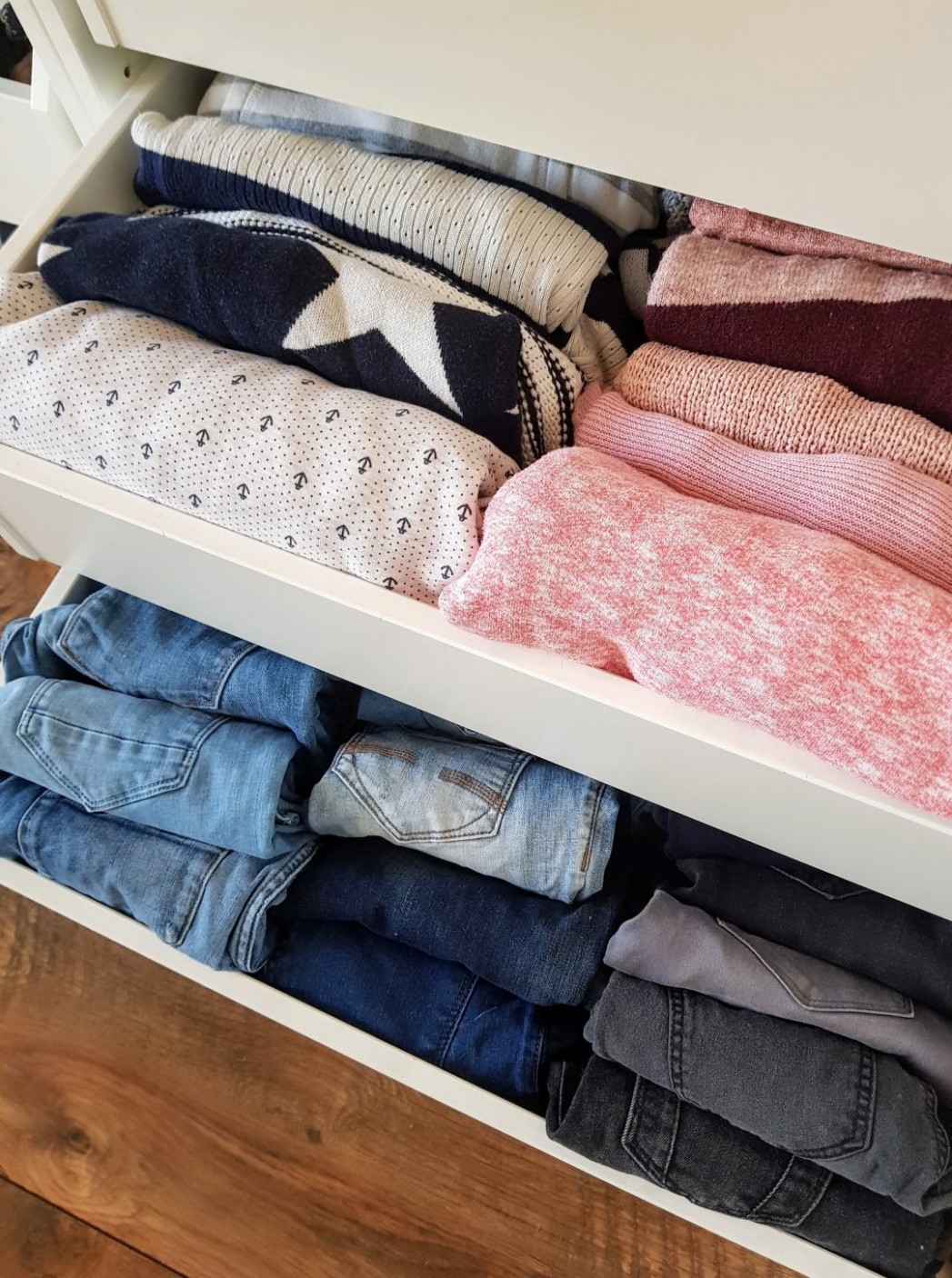 Die KonMari-Methode: Den Kleiderschrank aufräumen - gabelschereblog - Kleiderschrank Einräumen