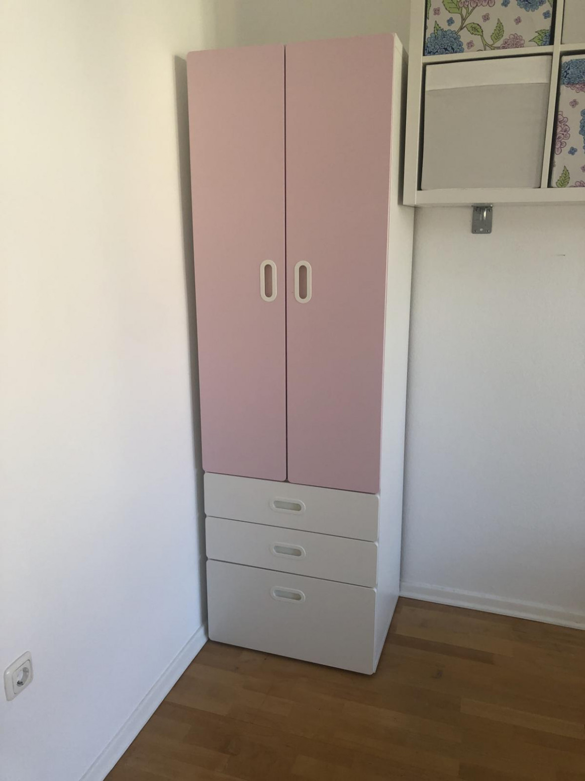 Schrank Kleiderschrank Kinder Ikea weiß rosa in 13 München für  - Kleiderschrank Kinder Ikea
